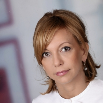 mag. Katarina Valentinčič Istenič